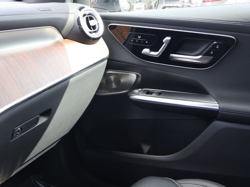 Certified 2025 Mercedes-Benz GLC 300 4MATIC image 42