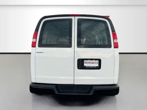 Used 2024 Chevrolet Express 2500 w/ Driver Convenience Package RWD image 6
