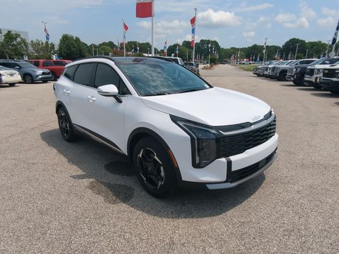 New 2026 Kia Sportage EX w/ EX Panorama Roof Package FWD image 2