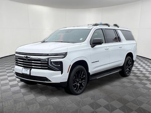 New 2026 Chevrolet Suburban LT w/ Comfort Package image 3