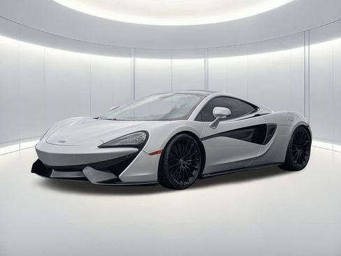 Used 2018 McLaren 570S RWD image 2