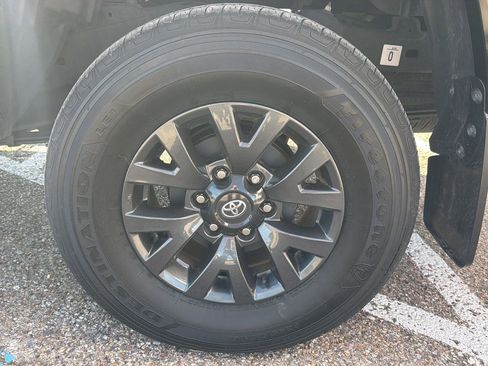 Used 2023 Toyota Tacoma SR5 image 9