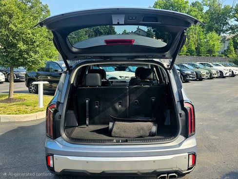 Used 2023 Kia Telluride EX w/ EX Captain's Chair Package FWD image 10