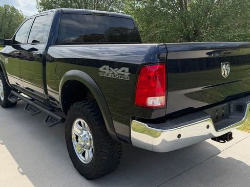 Used 2018 RAM 2500 Tradesman w/ Chrome Appearance Group image 4