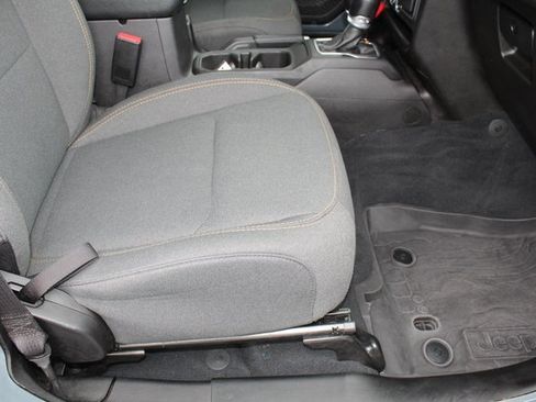 Used 2024 Jeep Wrangler Sport S image 15