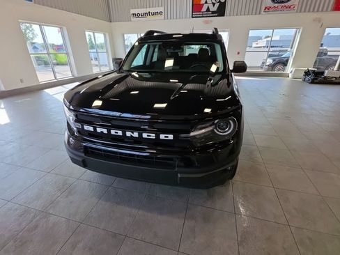 Used 2023 Ford Bronco Sport Outer Banks AWD/4WD image 2