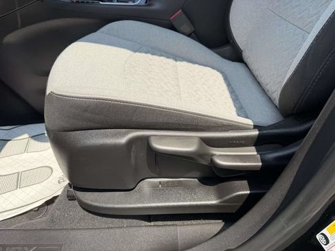 Used 2023 Chevrolet Equinox LS FWD image 15