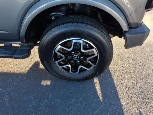 Used 2023 Ford Bronco Outer Banks image 6