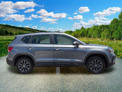 Used 2022 Volkswagen Taos S FWD image 7