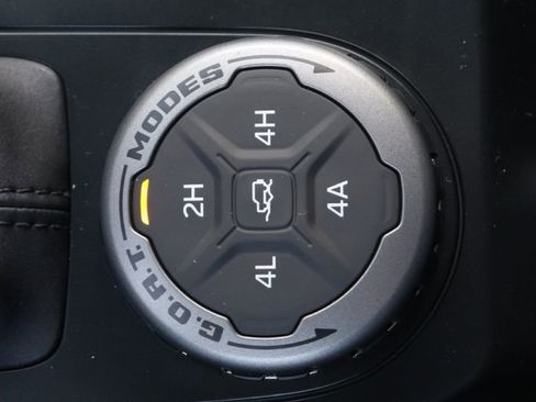 New 2025 Ford Bronco Badlands image 21