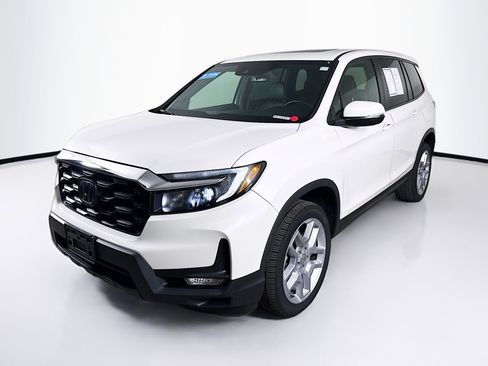 Certified 2024 Honda Passport EX-L image 4