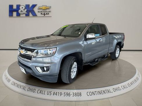 Used 2018 Chevrolet Colorado LT w/ LT Convenience Package AWD/4WD image 3