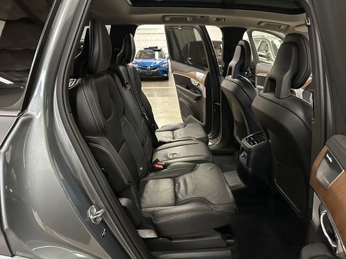 Used 2016 Volvo XC90 T8 Inscription w/ Vision Package image 12