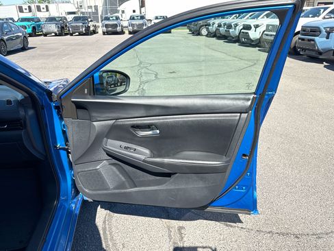 Used 2024 Nissan Sentra SV FWD image 19