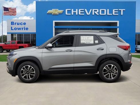 New 2026 Chevrolet TrailBlazer LT w/ Driver Confidence Package image 2