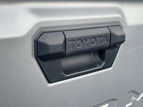 New 2026 Toyota Tacoma SR5 RWD image 7