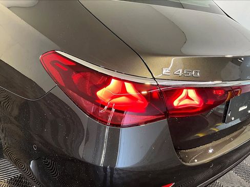 New 2026 Mercedes-Benz E 450 4MATIC Sedan image 5