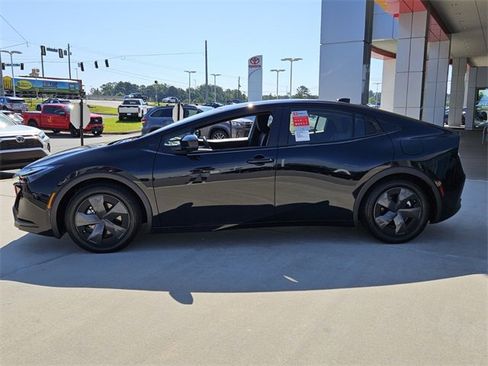 New 2026 Toyota Prius SE image 4