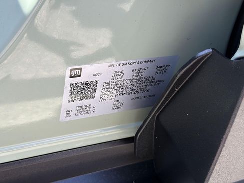 Used 2025 Chevrolet Trax ACTIV w/ Driver Confidence Package FWD image 30