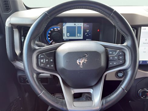 Used 2023 Ford Bronco Wildtrak AWD/4WD image 17