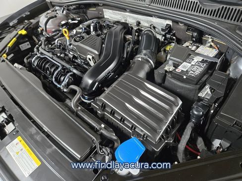 Used 2024 Volkswagen Jetta SE FWD image 17