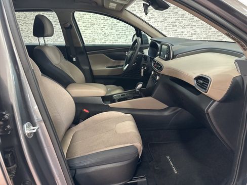 Used 2019 Hyundai Santa Fe SE image 11