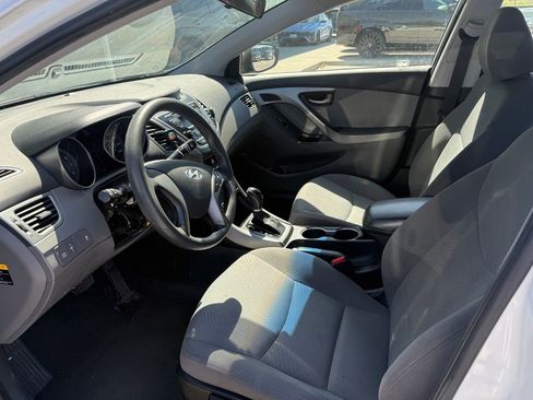 Used 2015 Hyundai Elantra SE FWD image 9