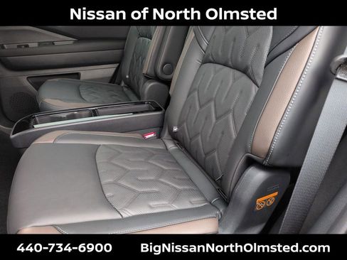New 2026 Nissan Pathfinder Platinum AWD/4WD image 18
