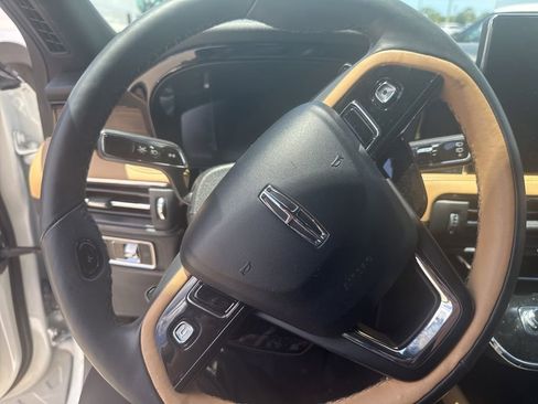 Used 2023 Lincoln Corsair Reserve w/ Equipment Group 201A FWD image 21