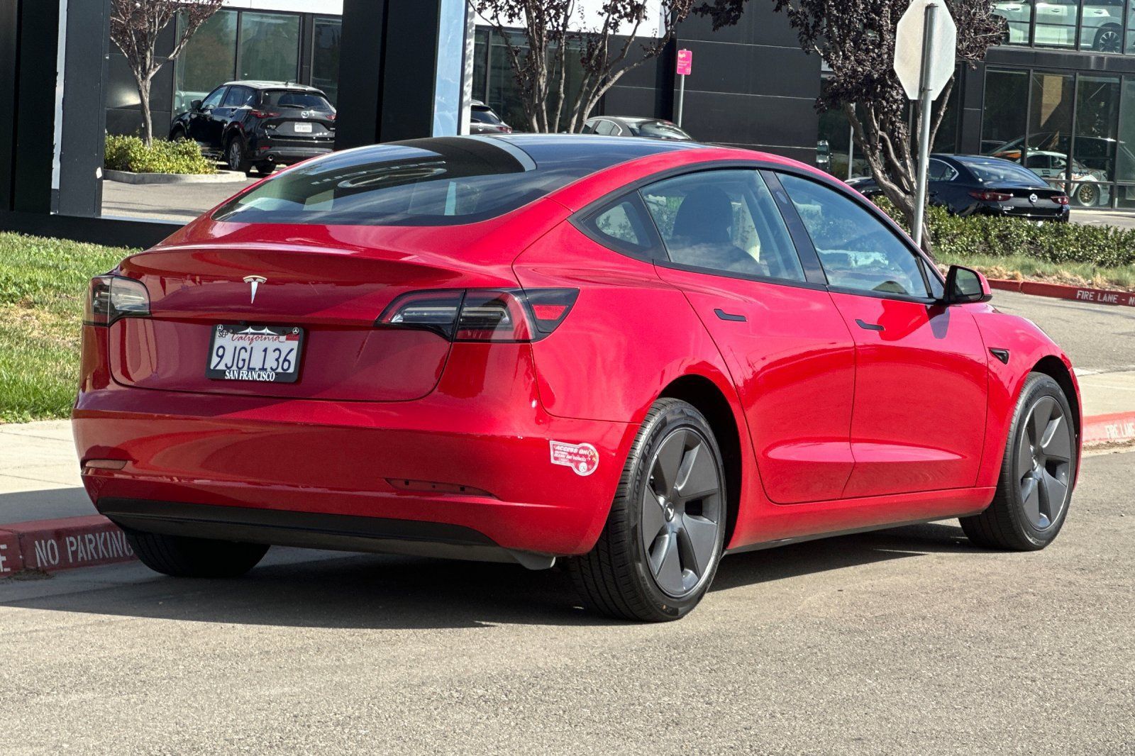 Used 2023 Tesla Model 3 Standard Range RWD image 4
