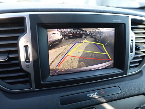 Used 2017 Kia Sportage EX image 21