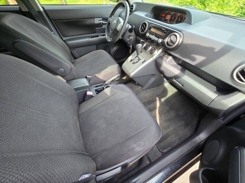 Used 2008 Scion xB FWD image 12