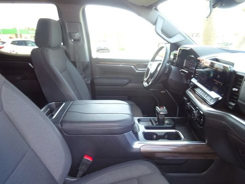 Certified 2025 Chevrolet Silverado 1500 LT Trail Boss w/ Convenience Package II AWD/4WD image 17