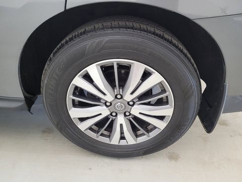 Used 2020 Nissan Pathfinder S AWD/4WD image 31