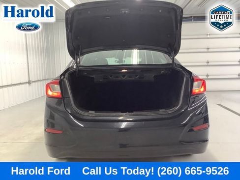 Used 2018 Chevrolet Cruze LT w/ LT Convenience Package FWD image 6