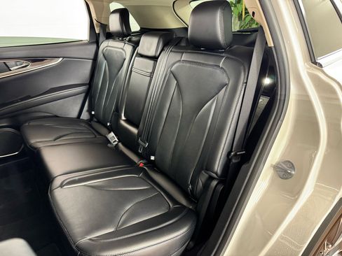 Used 2022 Lincoln Nautilus Reserve w/ Equipment Group 201A image 33