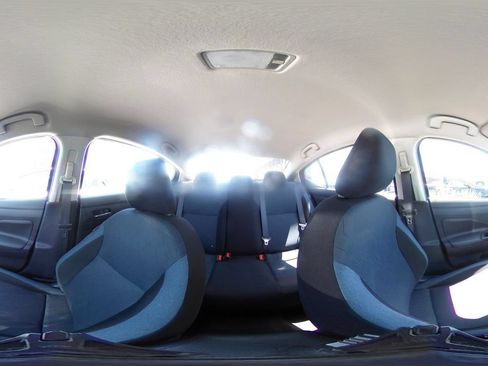 Used 2025 Nissan Versa SV FWD image 40
