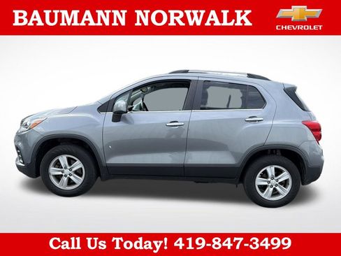 Used 2020 Chevrolet Trax LT w/ LT Convenience Package AWD/4WD image 7