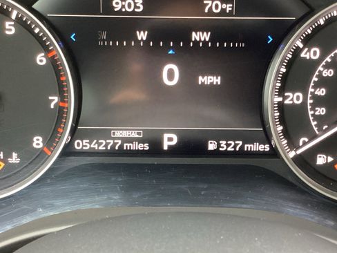 Used 2022 Mitsubishi Outlander SE image 3