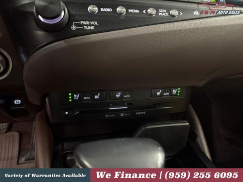 Used 2019 Lexus ES 350 w/ Premium Package FWD image 22