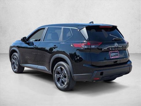 Used 2025 Nissan Rogue SV FWD image 9