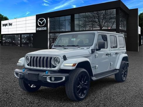 Used 2024 Jeep Wrangler Unlimited Sahara w/ Safety Group AWD/4WD image 2