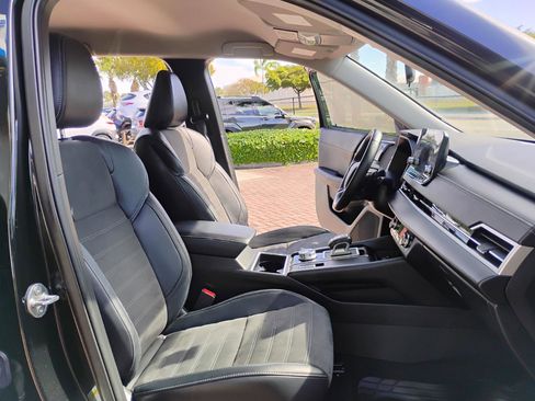 Used 2023 Mitsubishi Outlander SE image 39