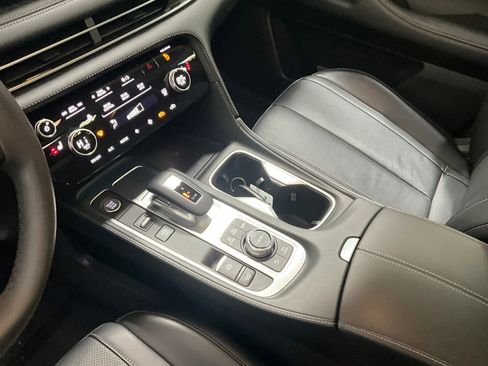 Used 2025 INFINITI QX60 Pure w/ Cargo Package image 17