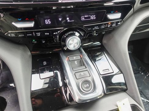 Certified 2025 Acura MDX w/ Technology Package image 19