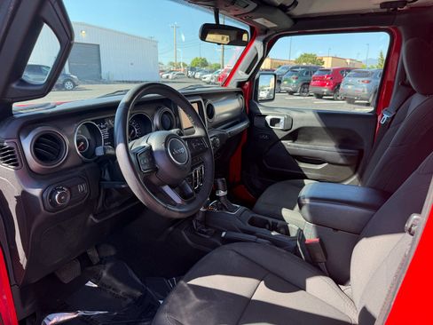 Used 2023 Jeep Wrangler Unlimited Sport AWD/4WD image 10