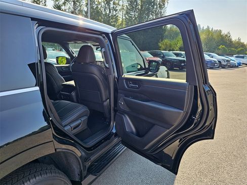 New 2025 Nissan Armada SL image 25