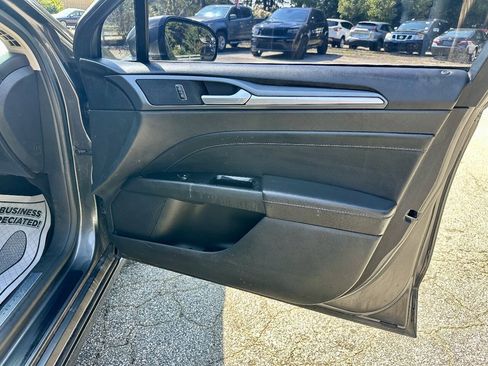 Used 2015 Ford Fusion Titanium FWD image 17