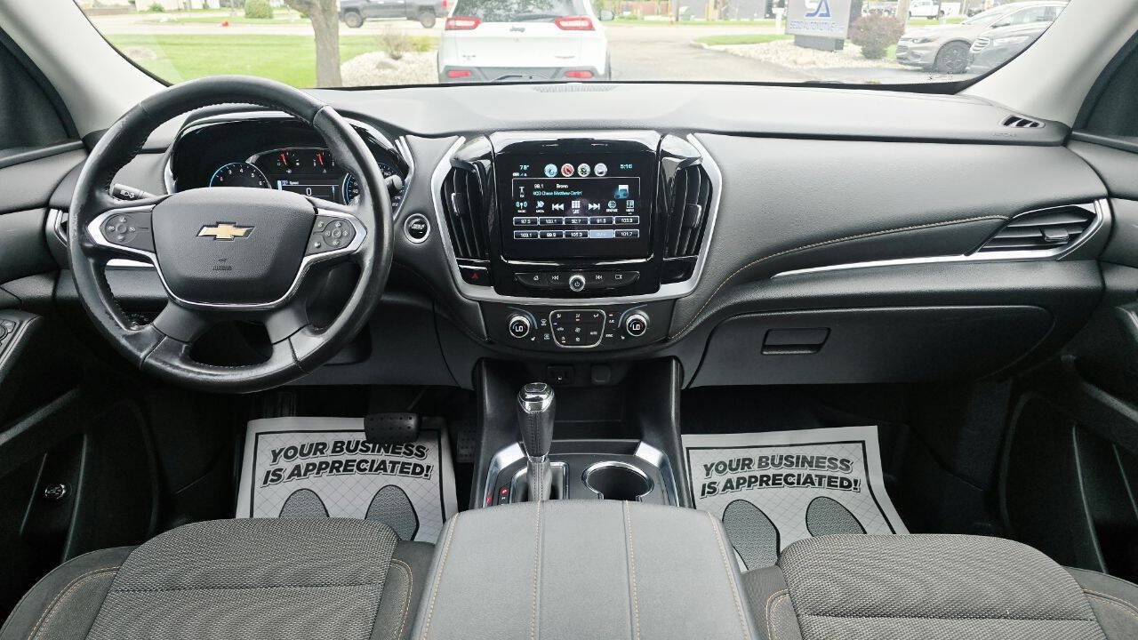 Used 2019 Chevrolet Traverse LT w/ LPO, Blackout Package AWD/4WD image 18