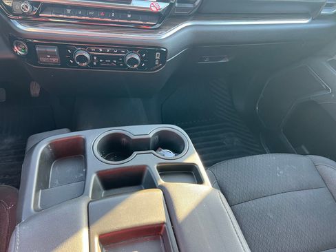 Used 2025 Chevrolet Silverado 2500 LT w/ Convenience Package image 32